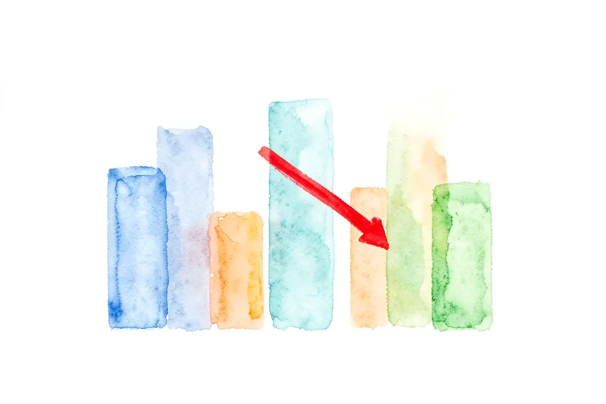 Um gráfico de barras decrescentes com uma linha vermelha caindo, simbolizando o declínio ou comportamento antissocial.