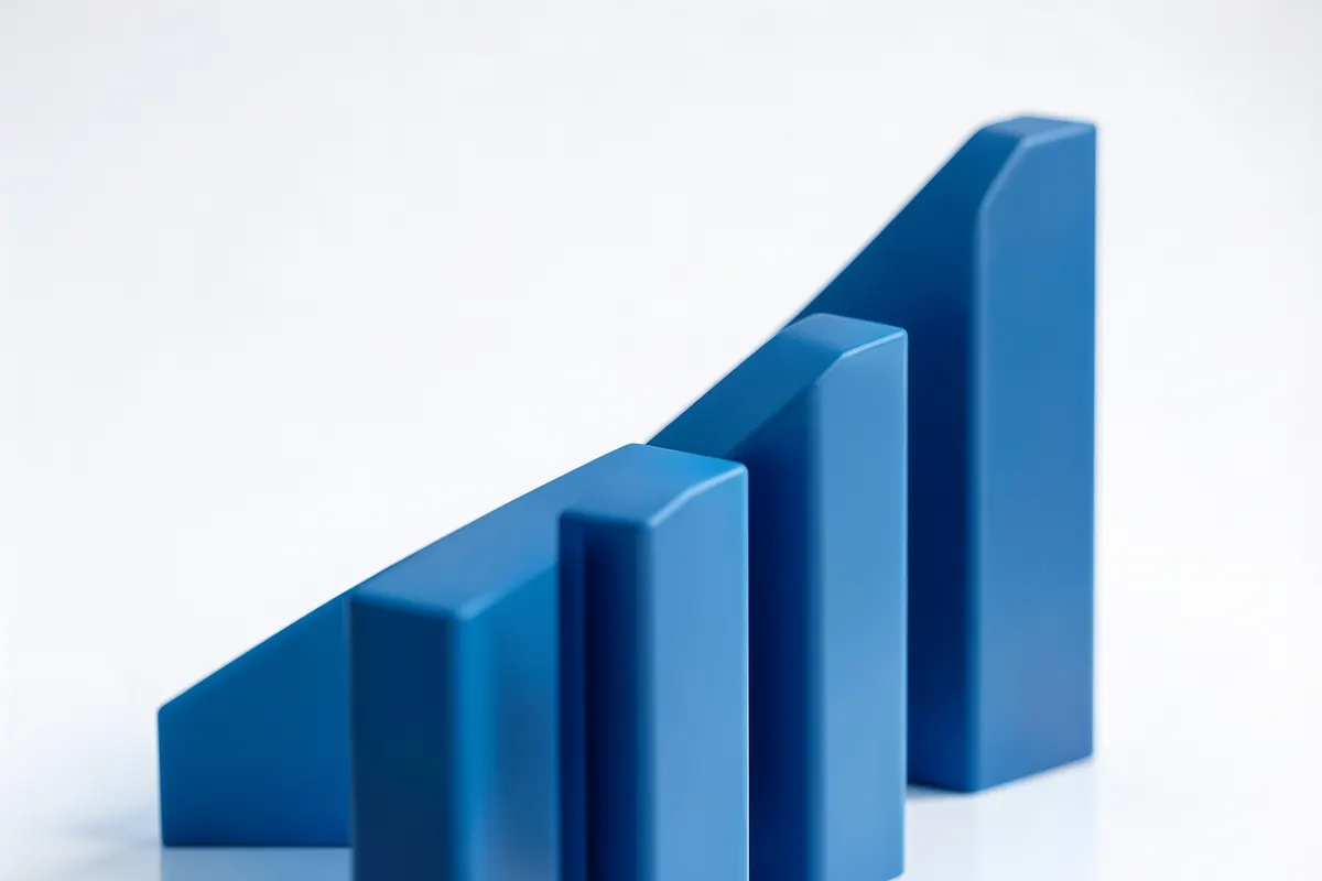 Gráfico de barras ascendente representando o crescimento de vendas e a eficiência após a implementação de um sistema ERP.