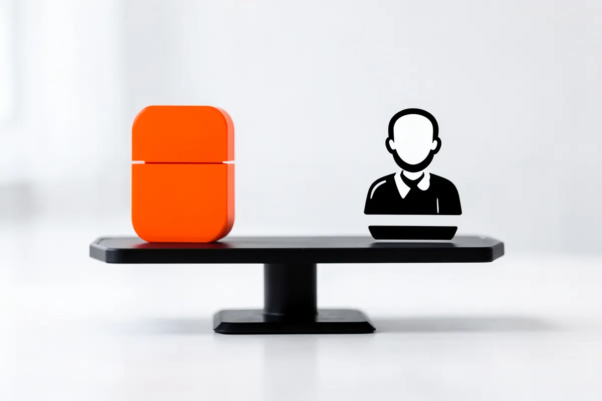 Uma balança com um ícone de lead de um lado e um ícone de cliente do outro, mostrando a diferença entre os dois.